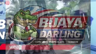 Turis asing ngamuk di Ciledug, rusak HP ojol, diamankan aparat #berita #Ciledug #viral