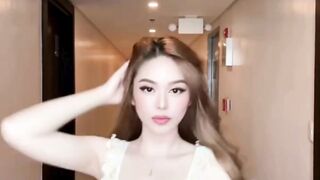 goyangnya asik.