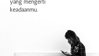 tetap jadilah dirimu sendiri apapun kata orang lain