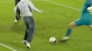 rare fans vs player
