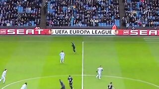 Sergio Agüero bikin salah satu gol tercepat