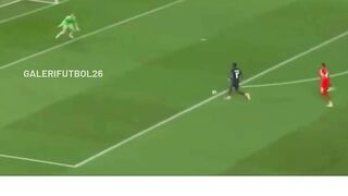 (Leg pertama) ini benar-benar penuh drama dan gol. 2