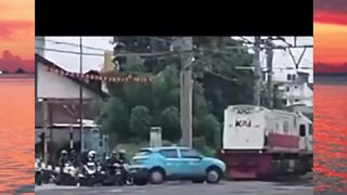 waduh ternyata bukan cma 2 atau 3 kali taksi listrik bermasalah