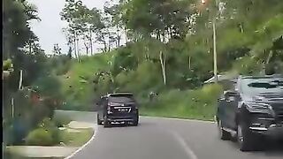 Masuk penguasa lintas