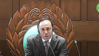 যে রাজনৈতিক কথায় মুগ্ধ হয়ে আমি