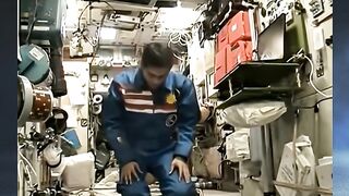 Astronot Muslim solat 80 kali sehari!??