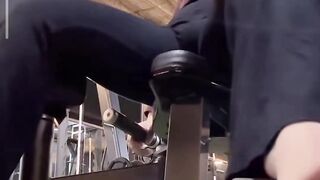 Leg day hijab women