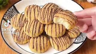 Easy Coconut Cookies