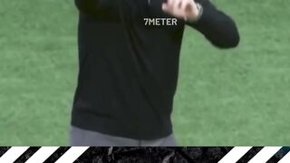 Anda bisa merasakan kehadiran bola Haram*