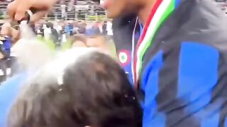 Soal Jorok Mereka Juaranya???? 5 Kejorokan Pemain Yang Berhasil Terekam Kamera????