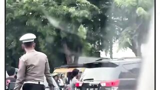 LAH setelah diatur kang parkir malah ngga macet ????????????