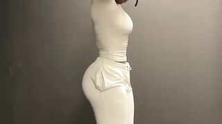 She Trains Like a Queen 2