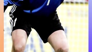 Oliver Kahn vs Filippo Inzaghi: Sang Titan vs "Pencuri" Gol! ????????????????????