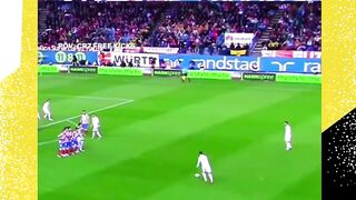 Siapa yang enggak merinding lihat tendangan bebas Juninho?