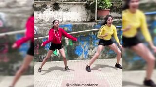 Indian Girl Nidhi Kumar Dance 10