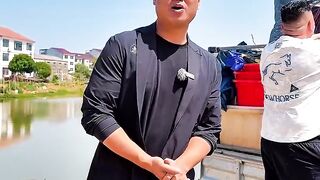 Bos Dabiyo Panen Ikan untuk Bantu Pengobatan