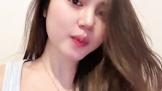 sudah terlalu lama sendiri????????