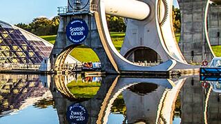 The Giant 600-Ton Ship Elevator: The Falkirk Wheel! ????????