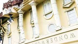 The $20 Million Architecture Disaster? WonderWorks Florida! ????????