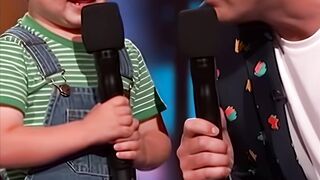 A kid, a mic, and trouble ????