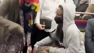 Comment prendre une place dans le métro