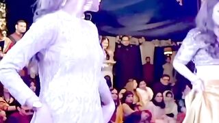 Sadaf kanwal dance