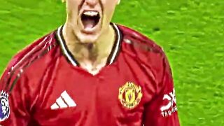 The Art of Man United Counter Attack – Carrick Bal.