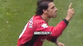Inilah alasan Van Nistelrooy MEMBENCI Ronaldo! 2