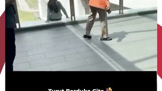 TRAGIS DI Bandara Internasional Kuala Lumpur — Seorang Perempuan Tewas Terjatuh, Suasana Mendadak Mencekam ????