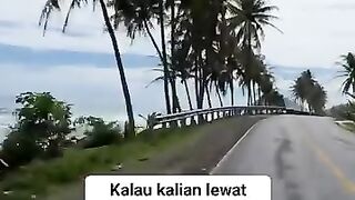 Jalan lintas Barat emang jagonya pemandangan, siapa nih yang sering melintas rute ini pantai pugung Kuripan.