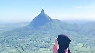 Indahnya Bumi seganti setungguan