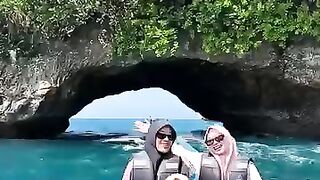 ???? Pantai Sine Alamat: Sine, Desa Kalibatur, Kecamatan Kalidawir, Kabupaten Tulungagung, Jawa Timur, Indonesia