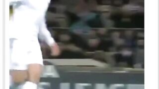 Bangun tidur? Langsung cetak gol. ????