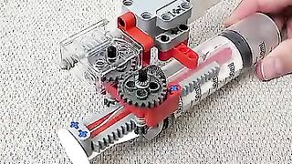 Building a Lego-powered submarine 4.0