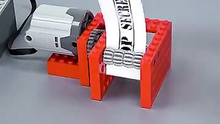 Shredding paper with Lego (ver 2)