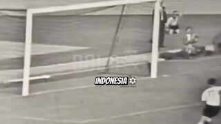 Momen saat timnas_indonesia membuat PANIK kiper legendaris!