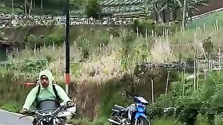 BAalapann sama pak tani wush wush