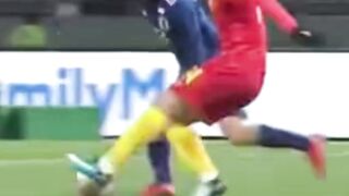 Ketika komentator china bersabda Di laga Jepang vs China ????