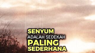 Senyum adalah sedekah paling sedrhana