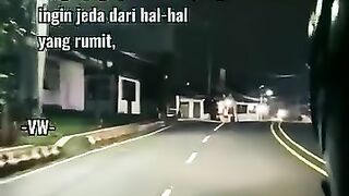 Istirahat sejenak dari pekerjaan hari ini