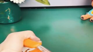 Stop Struggling with Ice! Smart Press-Type Cube Maker for Instant Chill