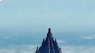 Sugeng enjang sedoyo ‼️ Yang lagi liburan di Jogja jangan lupa mampir ke Candi Prambanan…