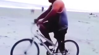 gak mau ketawa sendiri