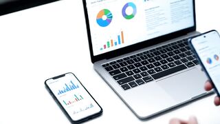 Business Data Analysis on Smartphone and Laptop