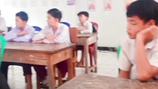 The story this afternoon, the children were waiting for their turn to be called ????????????