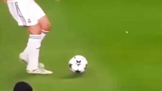 Hari ketika Di Maria tidak menunjukkan belas kasihan kepada rekan setim nasionalnya, Mascherano ????
