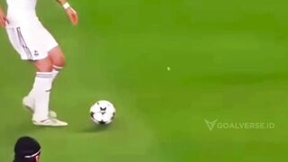 Hari ketika Di Maria tidak menunjukkan belas kasihan kepada rekan setim nasionalnya, Mascherano ???? 3