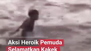 Aksi heroik seorang pemuda di Pariaman menyelamatkan seorang kakek yang terbawa arus sungai.