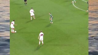 Gaya Komentator/Antusias