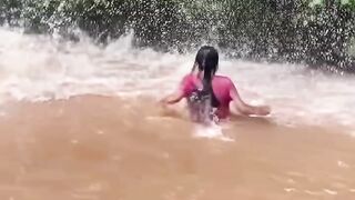 A big snake appeared in the river.